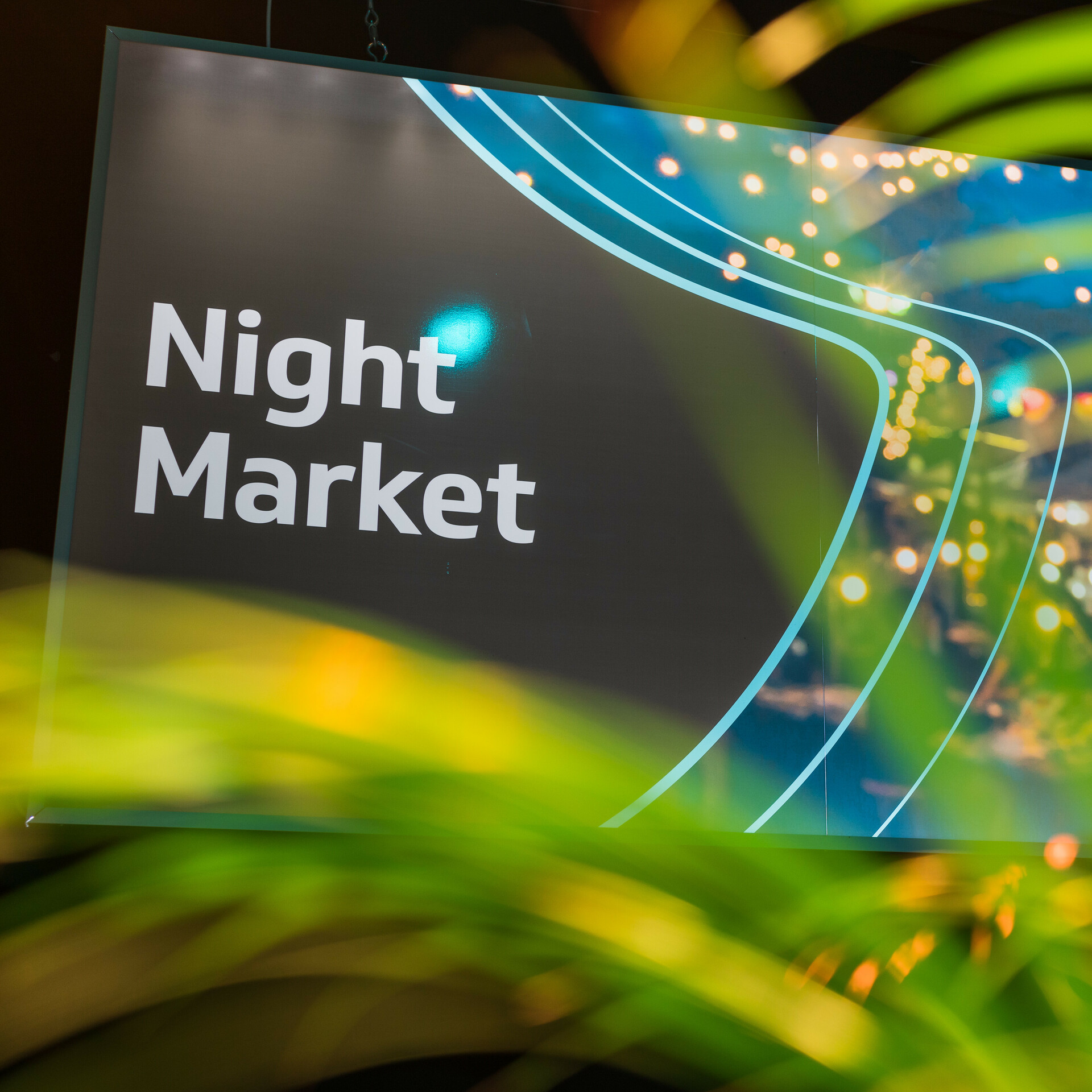 Eurowings Discover Night Market