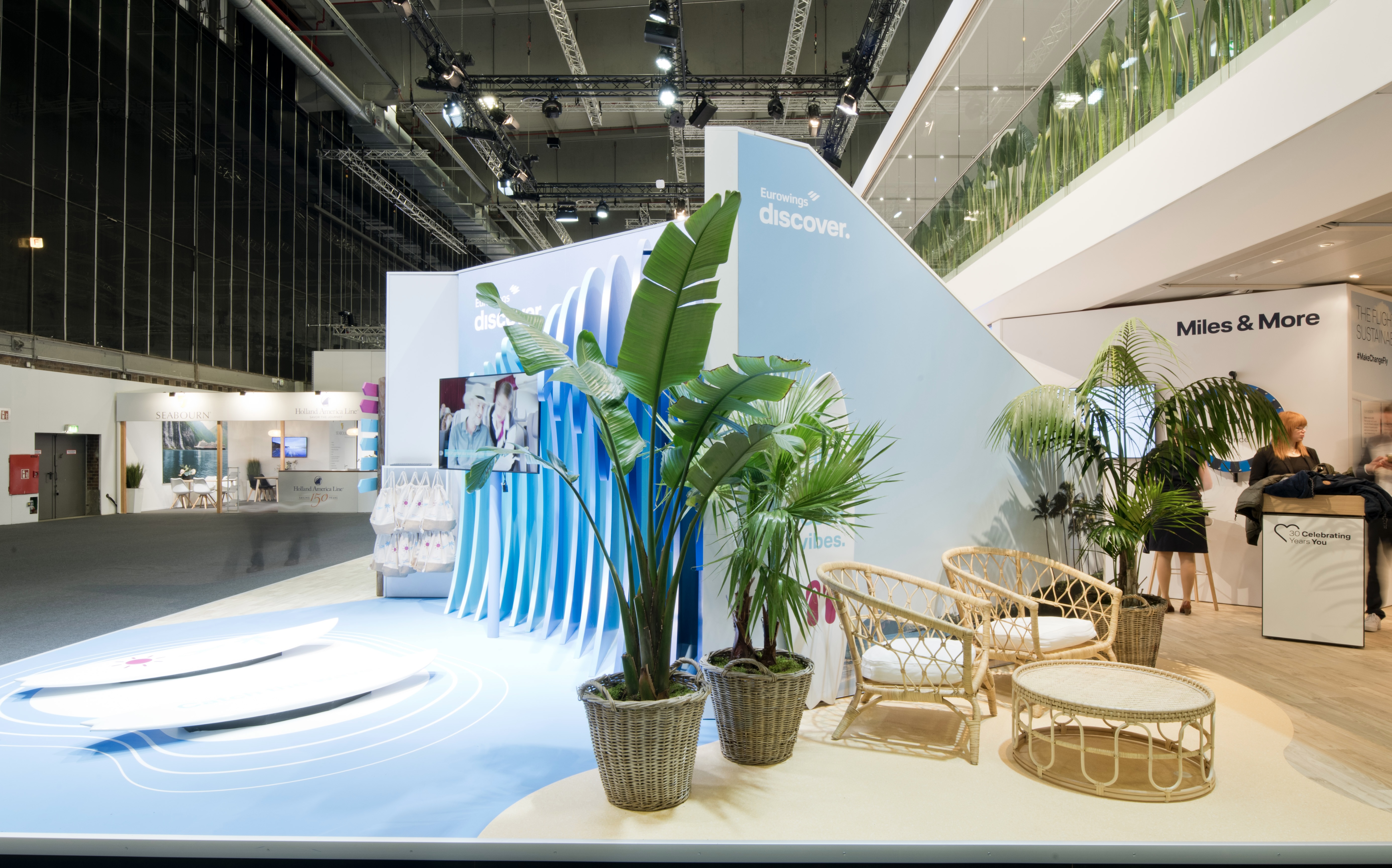 ganzer Messestand von Lufthansa und Eurowings Discover ganzer Messestand von Lufthansa und Eurowings Discover